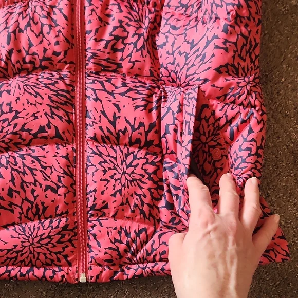 Lands' End Puffer Vest - Picture 5 of 7